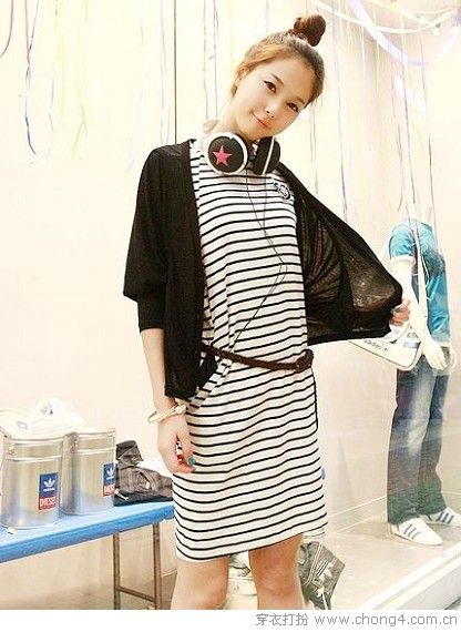 夏日甜美條紋女生