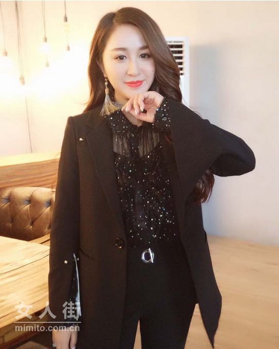 耍帥！西裝小外套搭配出干練女王